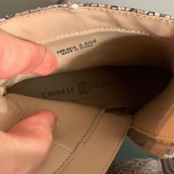 Chinese Laundry Daria snake print ankle boot size 5.5 block heel retro - Picture 6 of 6